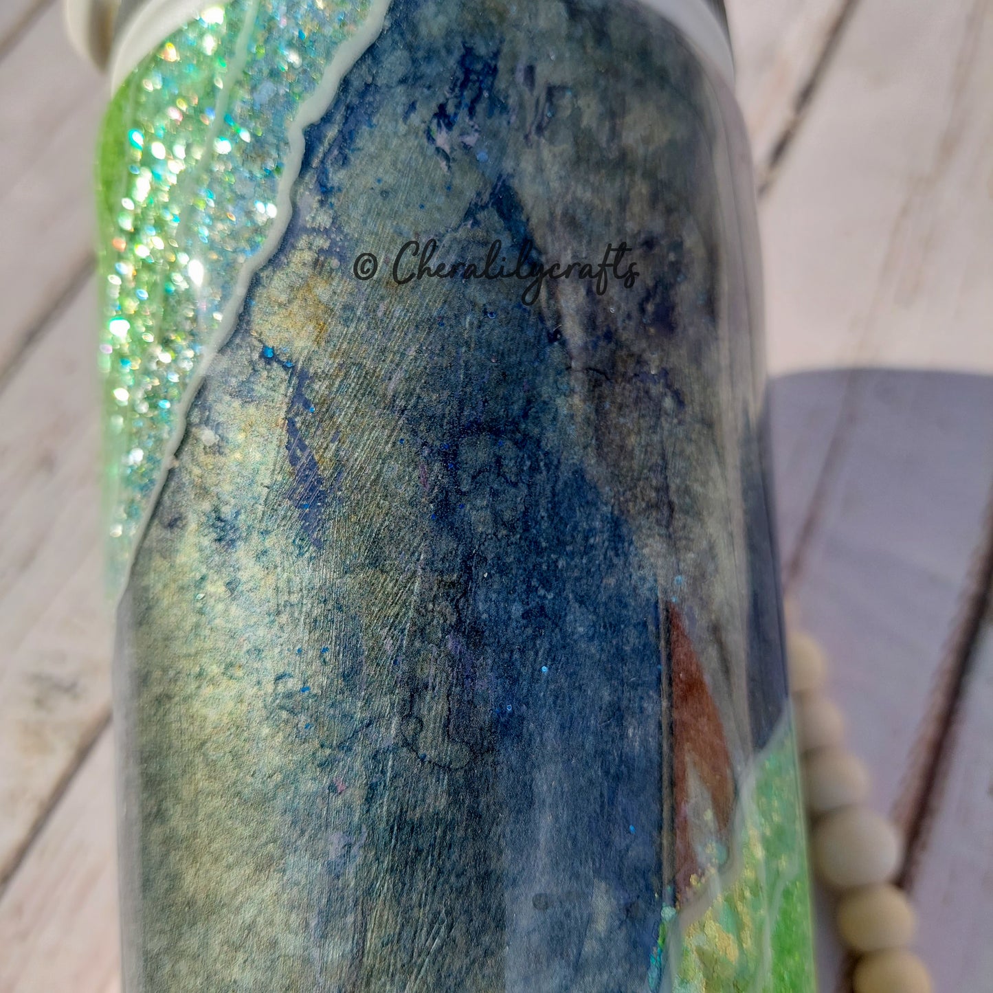 25 oz Geode Shaker Bottle