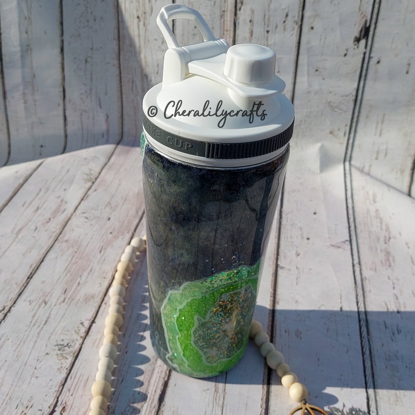 25 oz Geode Shaker Bottle