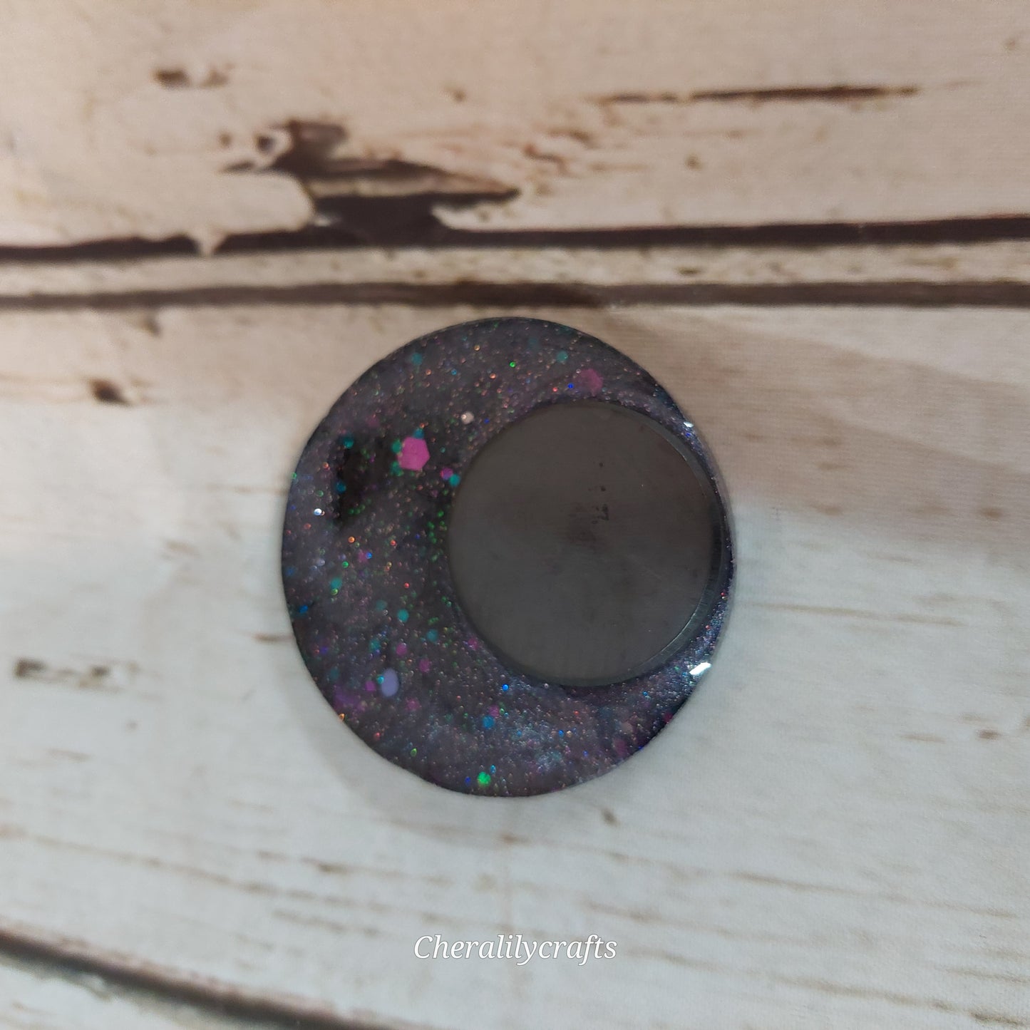 Glitter Skull Epoxy Magnet
