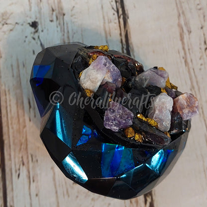 Resin Diamond Heart with crystal top